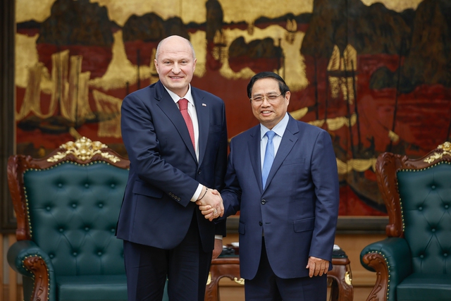 Thủ tướng tiếp Bộ trưởng Bộ T&igrave;nh trạng khẩn cấp Li&ecirc;n bang Nga - Ảnh 1.