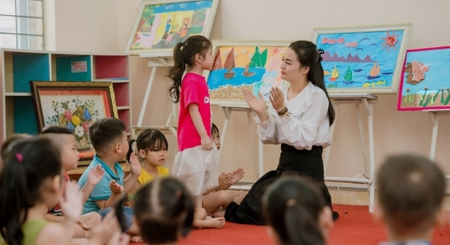 Quy định mới ch&iacute;nh thức &aacute;p dụng với gi&aacute;o vi&ecirc;n mầm non, c&oacute; con nhỏ được giảm giờ l&agrave;m - Ảnh 1.