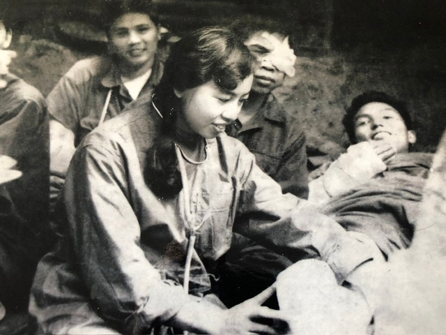 Nữ b&aacute;c sĩ ngo&agrave;i 80 tuổi vẫn học mỗi ng&agrave;y v&agrave; k&yacute; ức về ng&agrave;y 8/3 "Chỉ một lời ch&uacute;c"- Ảnh 3.