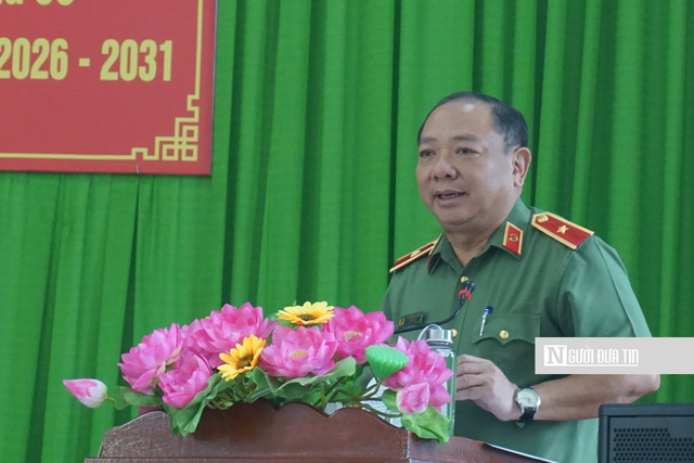 Thiếu tướng L&ecirc; Quang Nh&acirc;n, Gi&aacute;m đốc C&ocirc;ng an tỉnh Gia Lai: Bảo vệ sự b&igrave;nh y&ecirc;n, hạnh ph&uacute;c của nh&acirc;n d&acirc;n- Ảnh 1.