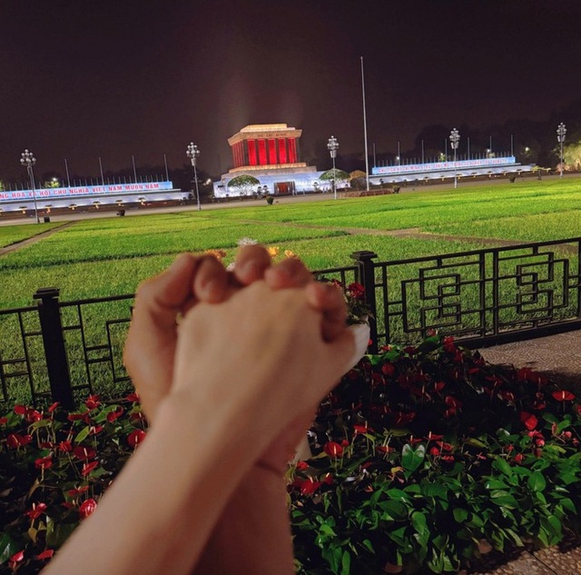 Chuyện t&igrave;nh y&ecirc;u đương k&iacute;n tiếng suốt 4 năm của H&ograve;a Minzy v&agrave; bạn trai qu&acirc;n nh&acirc;n - Ảnh 6.