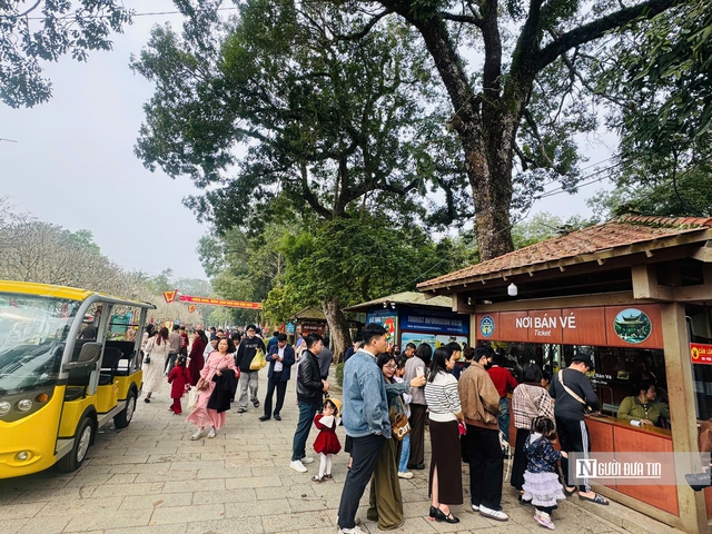 Không để du lịch tâm linh biến tướng, lợi dụng thành mê tín dị đoan- Ảnh 4. Không để du lịch tâm linh biến tướng, lợi dụng thành mê tín dị đoan- Ảnh 4.