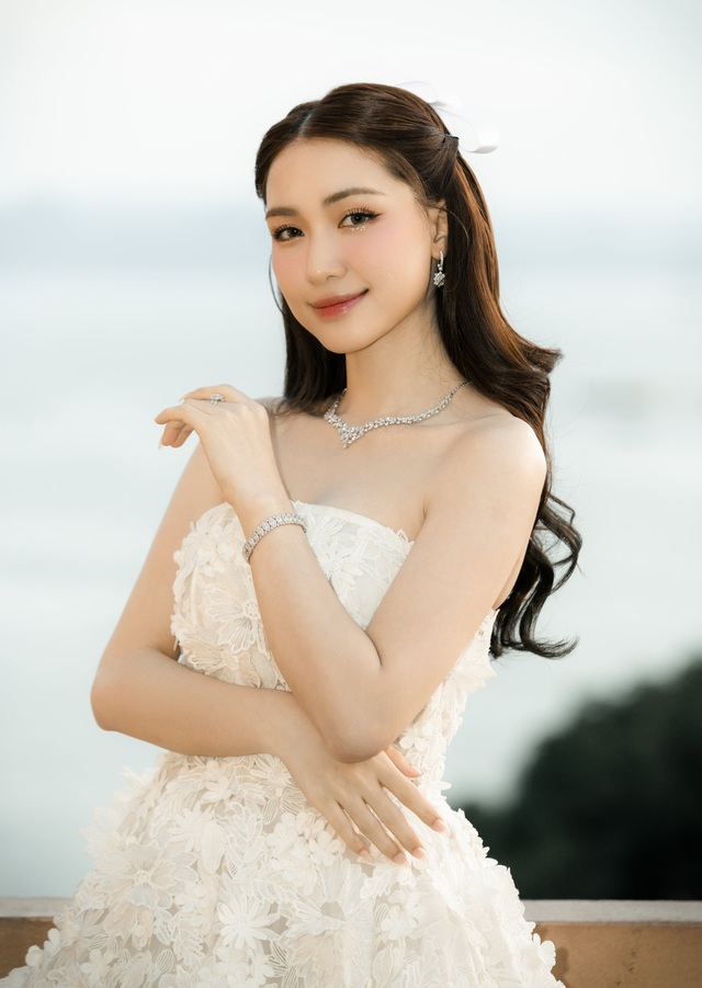 Chuyện t&igrave;nh y&ecirc;u đương k&iacute;n tiếng suốt 4 năm của H&ograve;a Minzy v&agrave; bạn trai qu&acirc;n nh&acirc;n - Ảnh 12.