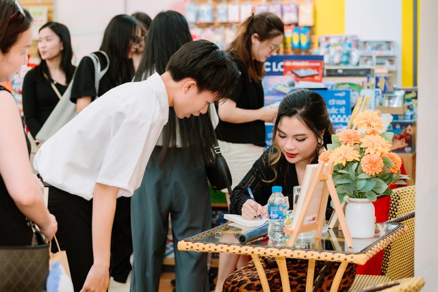 Nh&agrave; văn trẻ Gari Nguyễn: Viết từ những biến cố của tuổi trẻ - Ảnh 1.