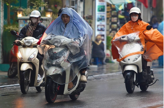 Miền Bắc đón không khí lạnh mạnh, trời rét buốt, nhiệt độ có nơi dưới 13 độ- Ảnh 1. Miền Bắc đón không khí lạnh mạnh, trời rét buốt, nhiệt độ có nơi dưới 13 độ- Ảnh 1.