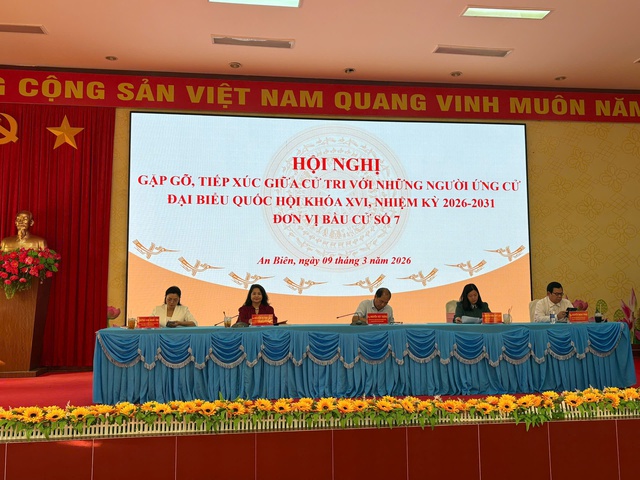 B&agrave; Nguyễn Quỳnh Li&ecirc;n tiếp x&uacute;c cử tri x&atilde; An Bi&ecirc;n, An T&acirc;y, tỉnh An Giang- Ảnh 2.