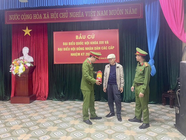 H&agrave; Tĩnh: Tăng cường đấu tranh, xử l&yacute; c&aacute;c th&ocirc;ng tin sai tr&aacute;i về cuộc bầu cử - Ảnh 1.