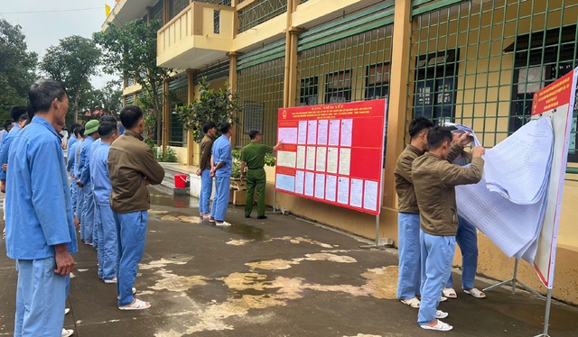 Những cử tri đặc biệt trước ng&agrave;y bầu cử 15/3 - Ảnh 2.