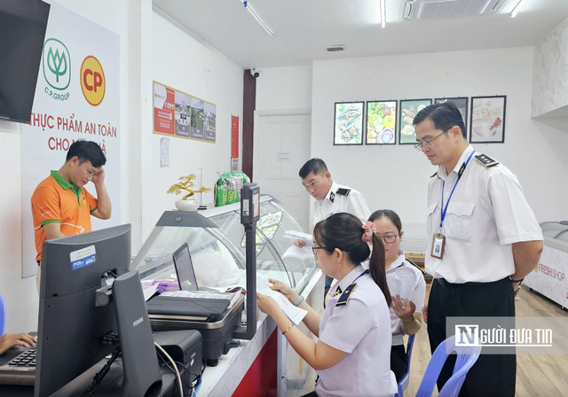 Đột xuất kiểm tra an to&agrave;n thực phẩm tại H&agrave; Nội, Ninh B&igrave;nh - Ảnh 1.