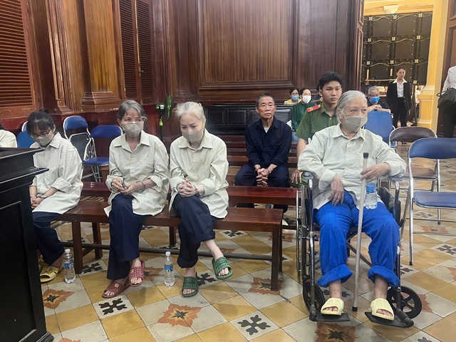 Vụ lừa đảo li&ecirc;n quan v&agrave; b&agrave; Hứa Thị Phấn: Một bị c&aacute;o bị x&eacute;t xử vắng mặt- Ảnh 1.