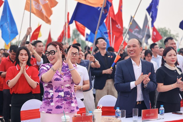 Lễ ra quân Vinhomes Hải Vân Bay: MGLAND khẳng định vị thế đại lý chiến lược trong "trận đánh lớn" miền Trung - Ảnh 1.