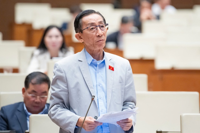 Đại biểu đề xuất giảm thuế với xăng, dầu về 0 đến hết năm 2026- Ảnh 2. Đại biểu đề xuất giảm thuế với xăng, dầu về 0 đến hết năm 2026- Ảnh 2.