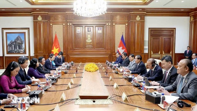 Thường trực Ban B&iacute; thư Trần Cẩm T&uacute; hội kiến Chủ tịch Hun Sen - Ảnh 2.