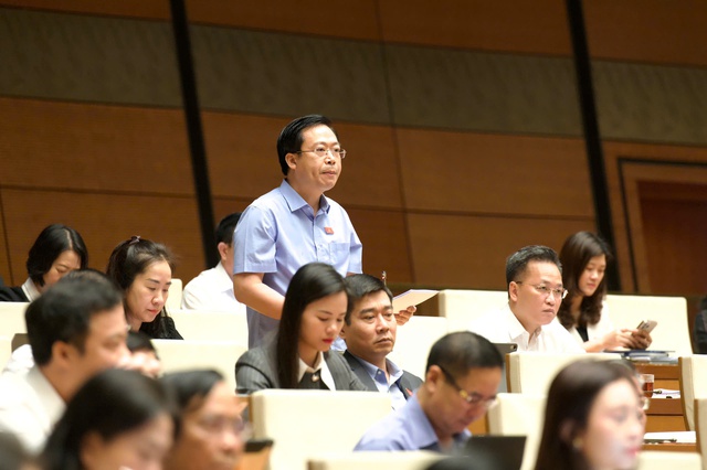 ĐBQH đề nghị gỡ rối cho b&ecirc;n b&aacute;n bất động sản v&igrave; một quy định khi c&ocirc;ng chứng đặt cọc- Ảnh 3.