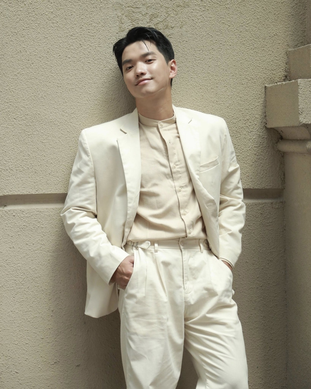 Đời thường phong trần, l&atilde;ng tử g&acirc;y sốt của nam MC gen Z của VTV- Ảnh 4.