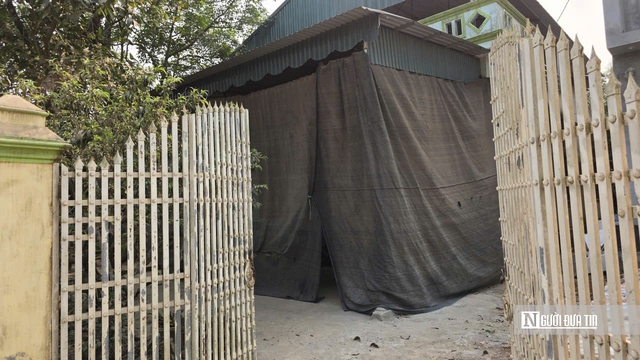 Tai nạn thương tâm, CSGT vào cuộc xử lý dàn xe Howo gây ám ảnh với người dân- Ảnh 6. Tai nạn thương tâm, CSGT vào cuộc xử lý dàn xe Howo gây ám ảnh với người dân- Ảnh 6.