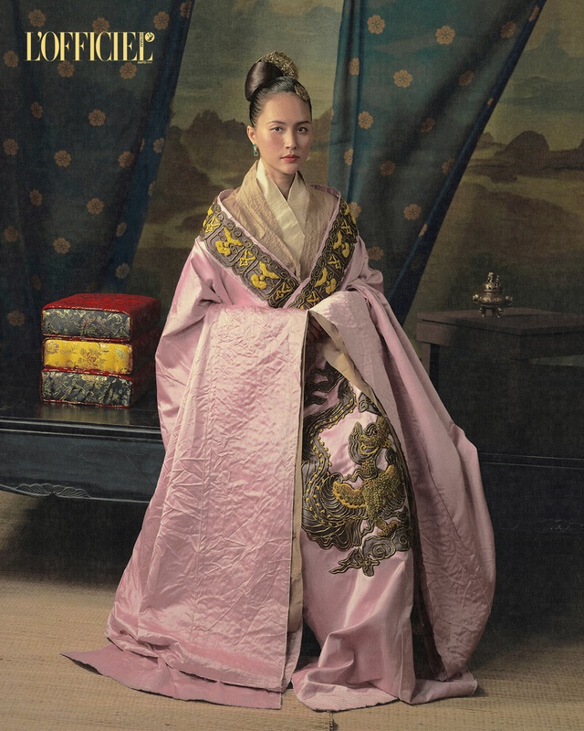 Mỹ nh&acirc;n Việt đẹp như Ho&agrave;ng hậu bước ra từ lịch sử - Ảnh 1.