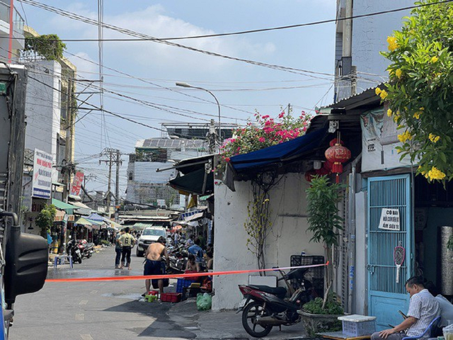 Cháy nhà 5 tầng ở Tp.HCM khiến 7 người thương vong- Ảnh 1. Cháy nhà 5 tầng ở Tp.HCM khiến 7 người thương vong- Ảnh 1.