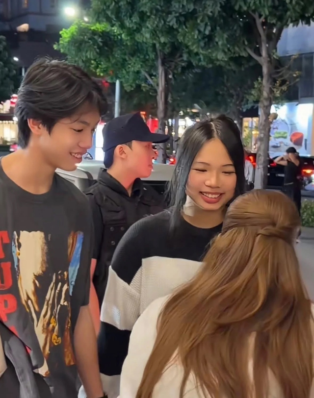 Subeo - Con trai Hồ Ngọc H&agrave; bất ngờ c&ocirc;ng khai bạn g&aacute;i khi xuất hiện tại sự kiện của mẹ - Ảnh 2.