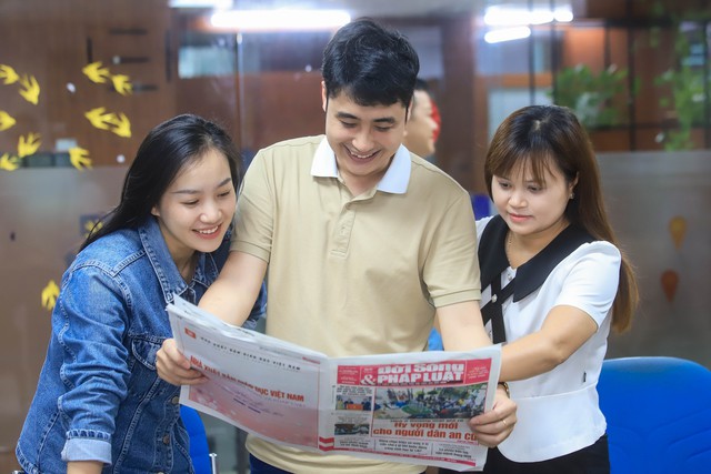 "Thời trở lại của tạp ch&iacute; in"- Ảnh 4.