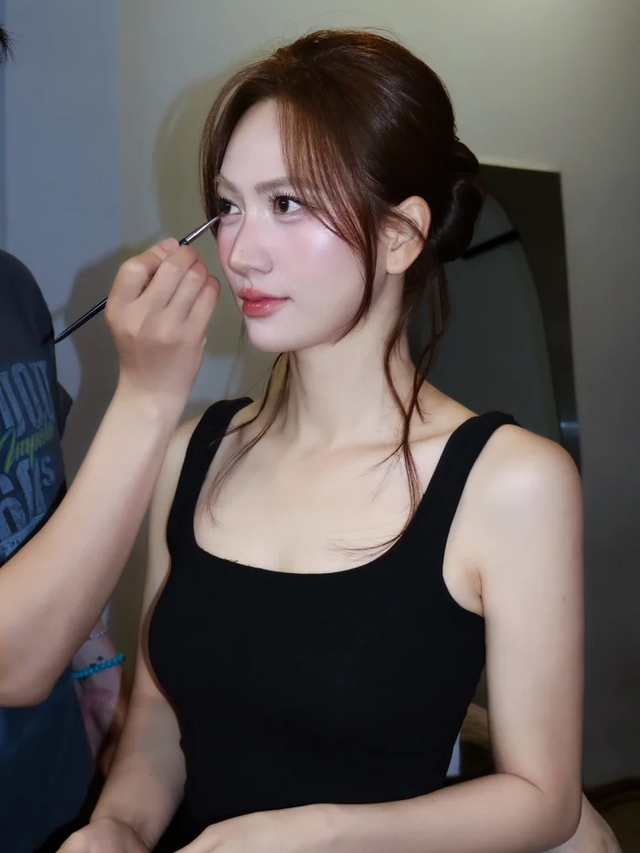 Mỹ nhân điện ảnh Việt khiến khán giả đảo điên vì nhan sắc - Ảnh 4.