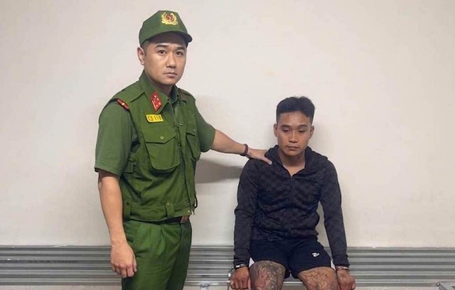 Bắt giữ nam thanh ni&ecirc;n d&ugrave;ng dao đ&acirc;m anh rể cũ tử vong- Ảnh 1.