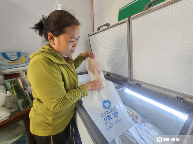 Hợp t&aacute;c x&atilde; đạt OCOP v&agrave; &ldquo;b&agrave; đỡ&rdquo; cho h&agrave;ng trăm tấn hải sản vươn ra thị trường - Ảnh 8.