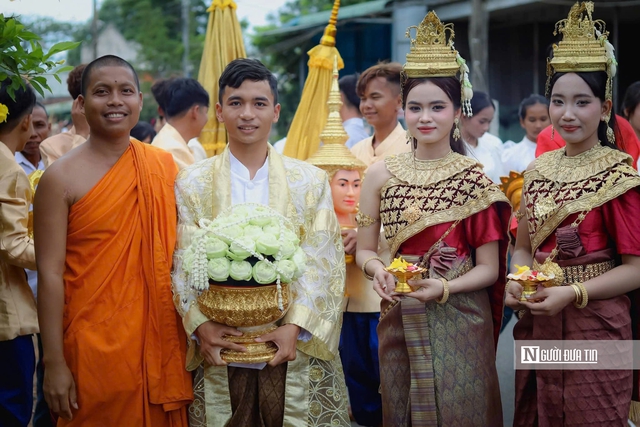 Rộn r&agrave;ng Tết Chol Chnam Thmay: Phum s&oacute;c Khmer &ldquo;bừng sắc&rdquo; đ&oacute;n năm mới - Ảnh 5.
