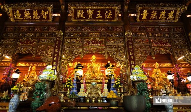 Mục sở thị những pho tượng d&aacute;t v&agrave;ng tại ng&ocirc;i đền giữa l&agrave;ng qu&ecirc; H&agrave; Tĩnh- Ảnh 6.