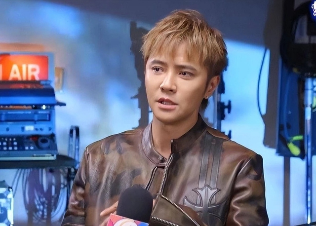 "Ng&ocirc;i sao được y&ecirc;u th&iacute;ch bậc nhất showbiz": L&ecirc;n tiếng gấp v&igrave; tin đồn đột tử tại nh&agrave; ri&ecirc;ng! - Ảnh 1.