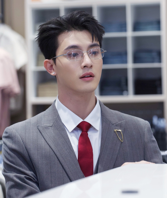 Mỹ nam thế hệ mới với gương mặt ho&agrave;n hảo chuẩn "tỷ lệ v&agrave;ng"- Ảnh 4.