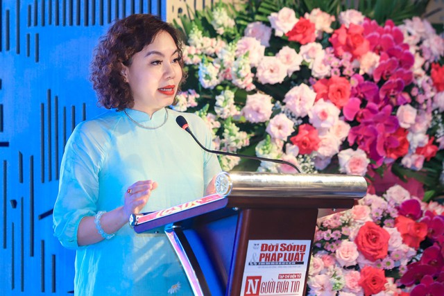 B&aacute;o ch&iacute; đ&aacute;p ứng y&ecirc;u cầu th&ocirc;ng tin, tuy&ecirc;n truyền trong kỷ nguy&ecirc;n mới - Ảnh 1.