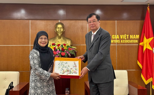 Ph&oacute; Chủ tịch Hội Luật gia Việt Nam tiếp Chủ tịch Hiệp hội Luật Đ&ocirc;ng Nam &Aacute;- Ảnh 7.