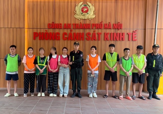 Khởi tố 9 đối tượng thu thập tr&aacute;i ph&eacute;p th&ocirc;ng tin c&aacute; nh&acirc;n, mở t&agrave;i khoản ng&acirc;n h&agrave;ng b&aacute;n trục lợi- Ảnh 1.