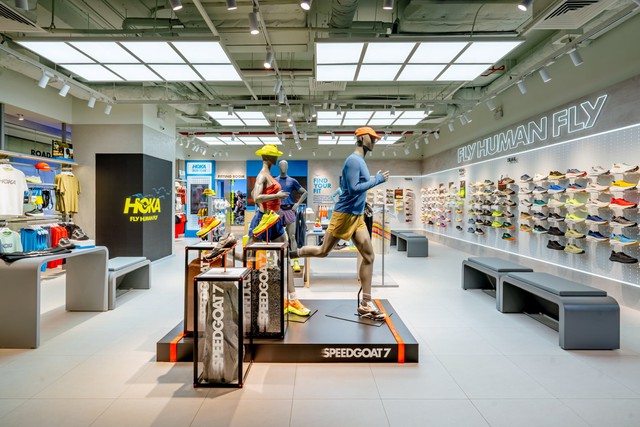HOKA mở cửa h&agrave;ng đầu ti&ecirc;n tại H&agrave; Nội, tăng tốc phủ s&oacute;ng thị trường ph&iacute;a Bắc - Ảnh 3.