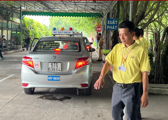 Bỏ y&ecirc;u cầu 3&ndash;5 năm kinh nghiệm với gi&aacute;o vi&ecirc;n dạy l&aacute;i xe từ 1/7: Quy định mới g&acirc;y ch&uacute; &yacute; - Ảnh 1.