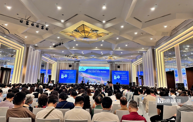 ĐHĐCĐ H&ograve;a Ph&aacute;t: Gần 1.000 cổ đ&ocirc;ng tham dự, Chủ tịch Trần Đ&igrave;nh Long tiết lộ kết quả qu&yacute; I/2026- Ảnh 1.