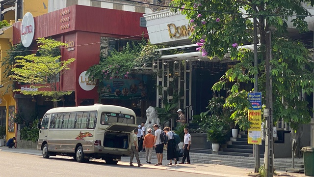 Vụ cưỡng chế kh&aacute;ch sạn tr&ecirc;n đất &ldquo;v&agrave;ng&rdquo; ở Huế: Đảm bảo quyền lợi người lao động, kh&ocirc;ng gi&aacute;n đoạn du lịch  - Ảnh 3.