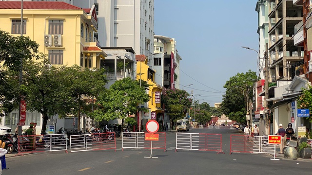 Vụ cưỡng chế kh&aacute;ch sạn tr&ecirc;n đất &ldquo;v&agrave;ng&rdquo; ở Huế: Đảm bảo quyền lợi người lao động, kh&ocirc;ng gi&aacute;n đoạn du lịch  - Ảnh 2.