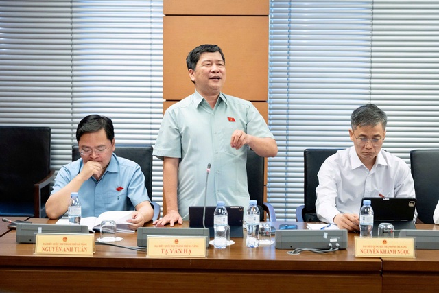 ĐBQH: Một gia đ&igrave;nh nu&ocirc;i 2 con ăn học th&igrave; mức giảm trừ gia cảnh 6,2 triệu đồng/người l&agrave; kh&ocirc;ng đủ- Ảnh 1.