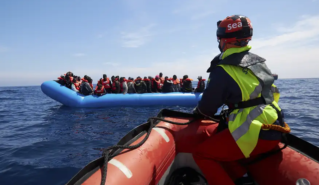 Số phận đ&aacute;ng tiếc của gần 8.000 người di cư đi t&igrave;m &ldquo;đồng cỏ xanh hơn&rdquo; - Ảnh 1.