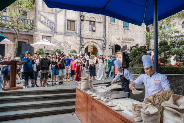 Kiến tạo một kh&ocirc;ng kh&iacute; lễ hội m&ugrave;a h&egrave; đa trải nghiệm - Ảnh 2.