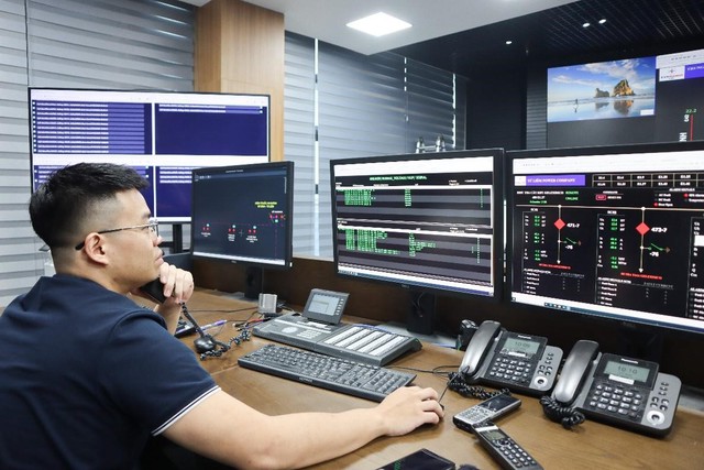 EVNHANOI đưa lưới điện bước v&agrave;o kỷ nguy&ecirc;n tự vận h&agrave;nh th&ocirc;ng minh - Ảnh 2.