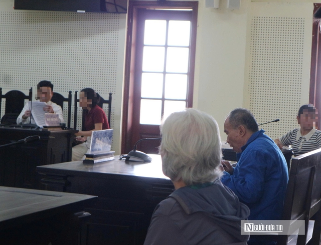 Bị ch&eacute;m bằng 3 con dao, vợ vẫn xin giảm &aacute;n cho chồng- Ảnh 2.