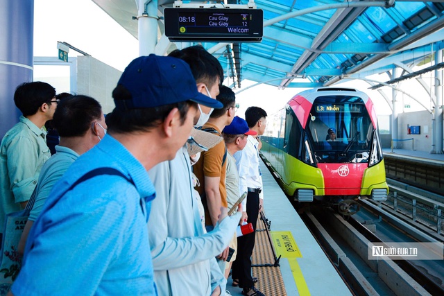 H&agrave; Nội miễn ph&iacute; xe bu&yacute;t, metro dịp lễ Giỗ Tổ H&ugrave;ng Vương v&agrave; 30/4-1/5 - Ảnh 1.