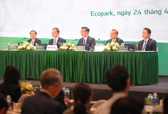 ĐHĐCĐ Vietcombank: Dự kiến ph&aacute;t h&agrave;nh hơn 1 tỷ cổ phiếu - Ảnh 2.