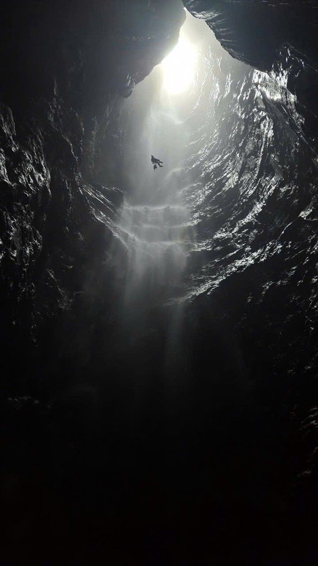 Chuy&ecirc;n gia n&oacute;i về h&agrave;nh tr&igrave;nh ph&aacute;t hiện hang động b&iacute; ẩn c&oacute; th&aacute;c nước 350m ở Phong Nha &ndash; Kẻ B&agrave;ng- Ảnh 2.