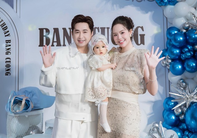 Nam ca sĩ tự nhận m&igrave;nh trưởng th&agrave;nh hơn sau 25 năm l&agrave;m nghề, tiết lộ h&ocirc;n nh&acirc;n với vợ trẻ k&eacute;m 12 tuổi - Ảnh 7.