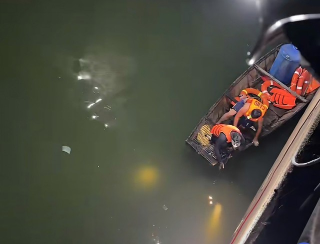 Vụ ph&aacute;t hiện đ&ocirc;i vợ chồng trẻ tử vong dưới hồ nước: H&eacute; lộ nguy&ecirc;n nh&acirc;n - Ảnh 1.