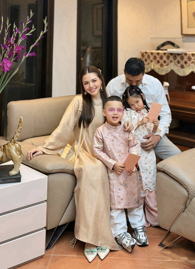 Cuộc sống k&iacute;n tiếng của "phu nh&acirc;n h&agrave;o m&ocirc;n", l&agrave; mẹ của 2 con, sắc v&oacute;c thăng hạng tuổi U40 - Ảnh 13.